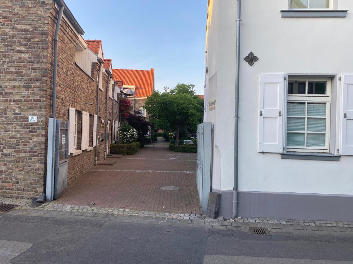 Villa Denki Dusseldorf Exterior photo